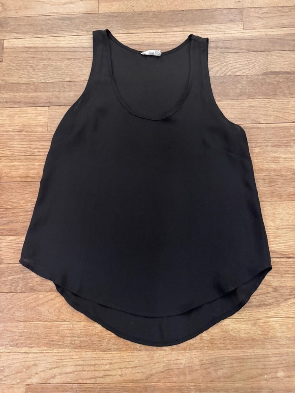LUSH Women's Black High Low Tank Top - Size XS
b22